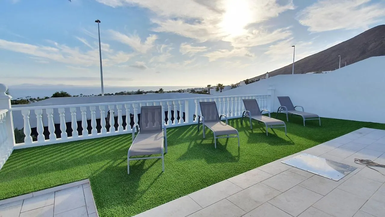 Stunning Sea View Villa With 6 Bedrooms & Heated Pool - Villa Renaissance Playa Blanca